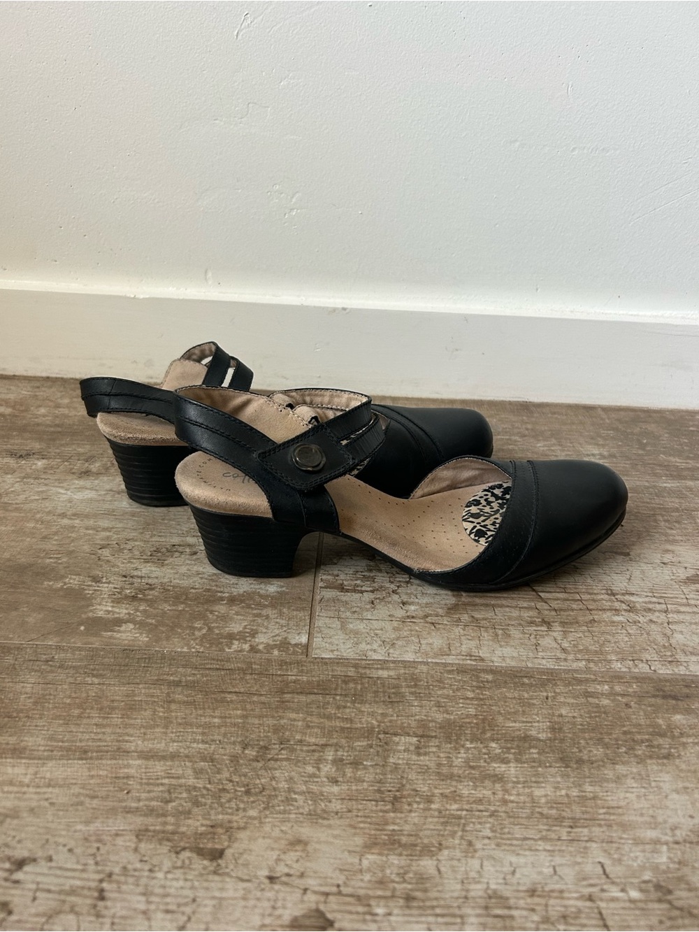 Clarks Black Leather Slingback Low Heel Pumps